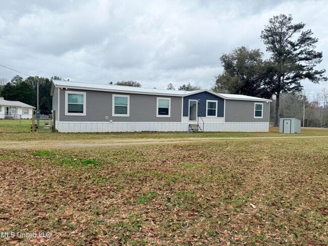 Building Photo - Spacious 5-Bedroom Home on Half an Acre