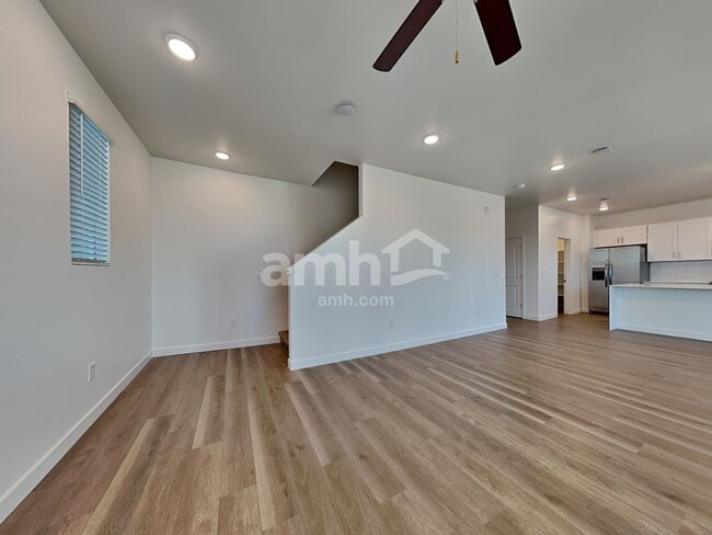 Building Photo - 9817 W Parkway Dr