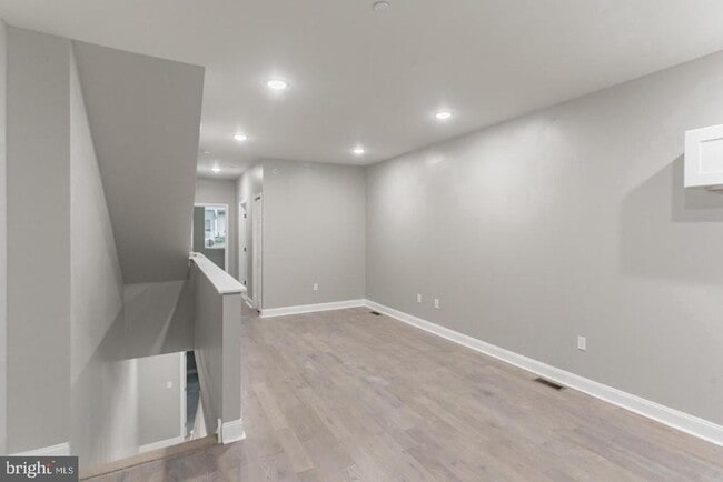 Building Photo - 667 N 39th St
