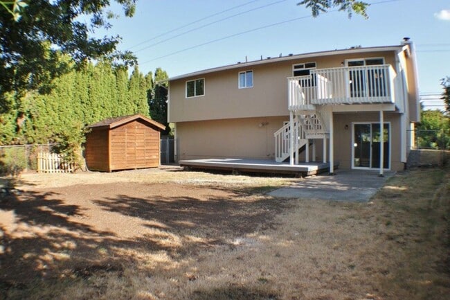 Building Photo - 5715 N 18th St