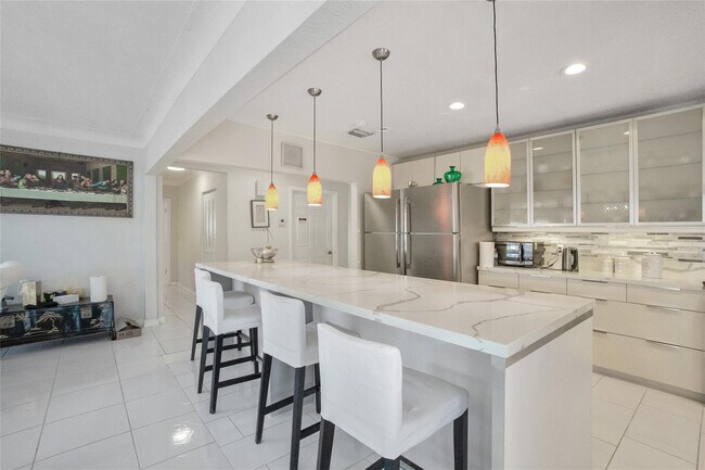 Building Photo - 1311 NE 27th Way