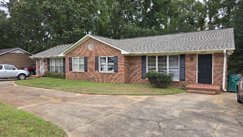 Building Photo - 105 Colebrook Ct