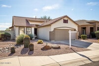 Building Photo - 3725 E Meadowview Dr