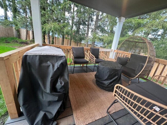 Building Photo - 2311 Quail Run Ln S