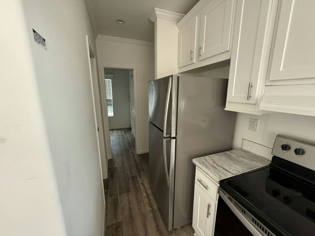 Building Photo - 8801 E Moonrise Ln