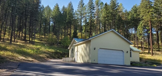 Building Photo - 42843 Jette Lake Trail