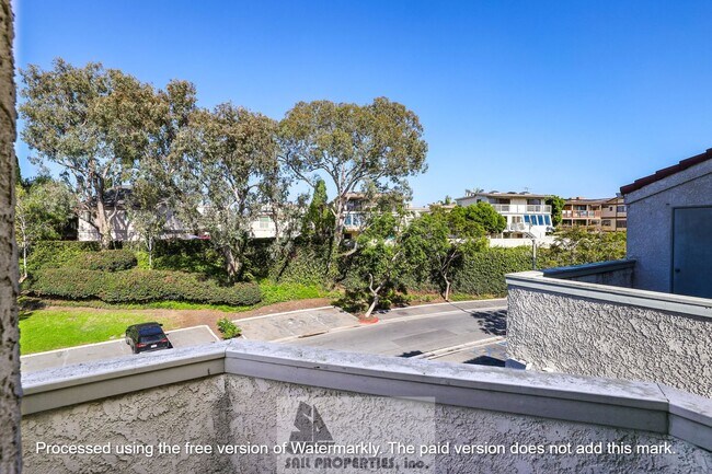 Building Photo - Welcome to this stunning 2-bedroom+loft, l...