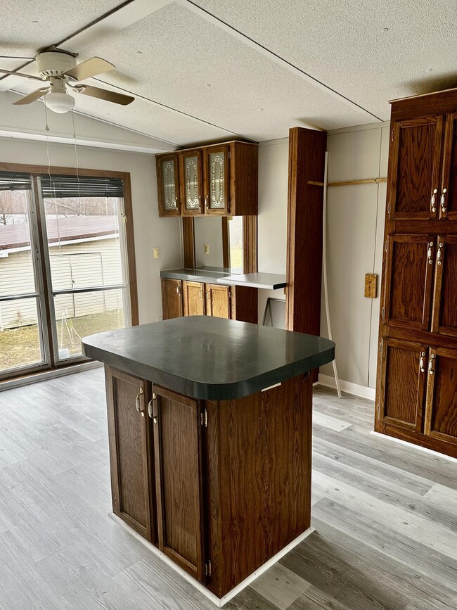 Building Photo - 4617 US-60