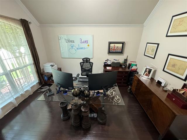 Building Photo - 303 Dorset Ct