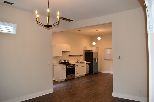 Building Photo - Renovated 3 Bedroom in Shelby Park close t...