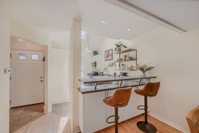 Building Photo - 3015 Edison Ct