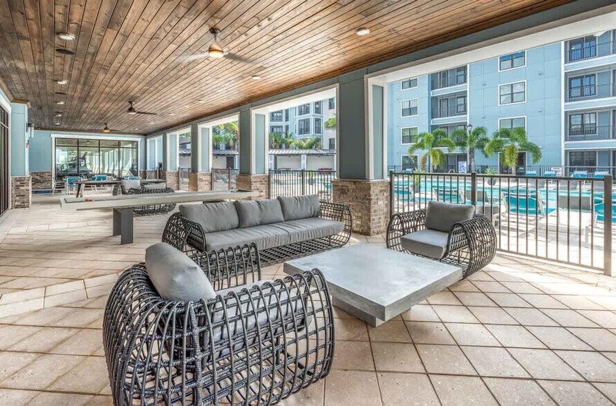 Building Photo - 9276 Vintage Hills Way