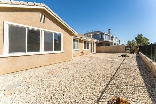Building Photo - 4108 Club Vista Dr