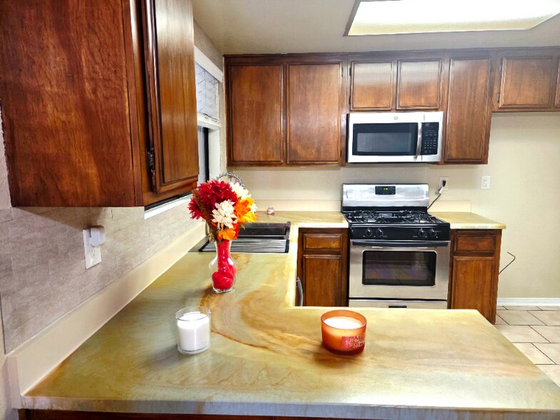 Building Photo - 514 Coronado Ave