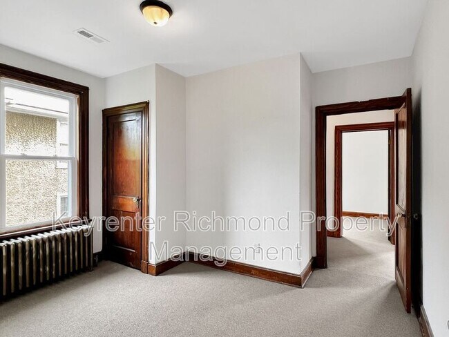 Building Photo - 2806 Hawthorne Ave