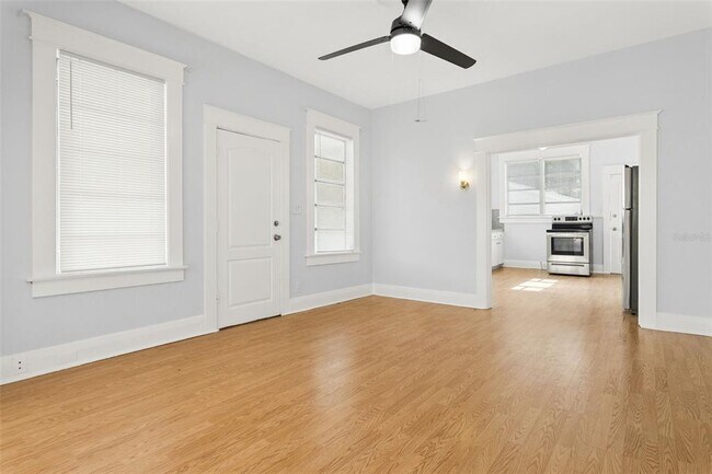 Building Photo - 1017 E 23rd Ave