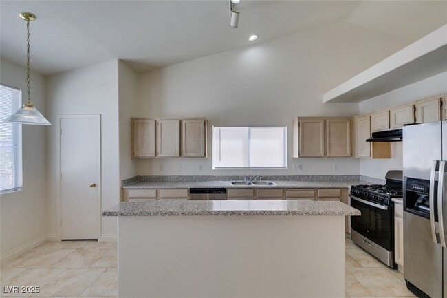 Building Photo - 2510 Roaring Lion Ave