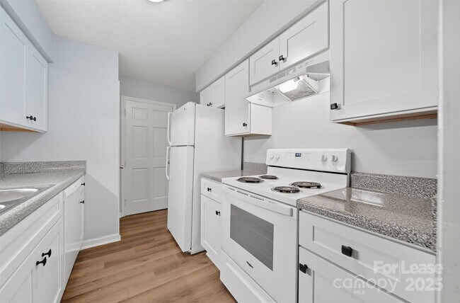 Building Photo - 824 6th St NW