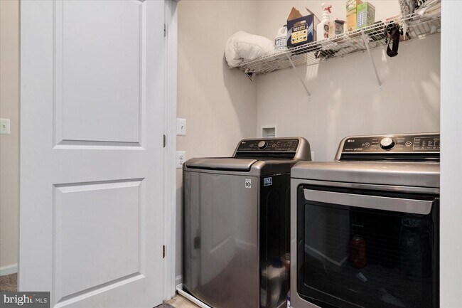 Building Photo - 3351 Pitch Pine Dr