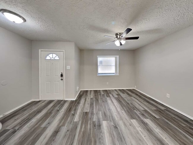 Building Photo - 4126 Pocahontas Dr