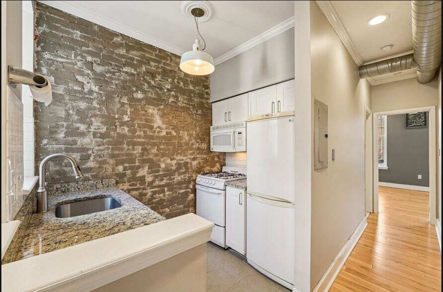 Building Photo - 1516 South St