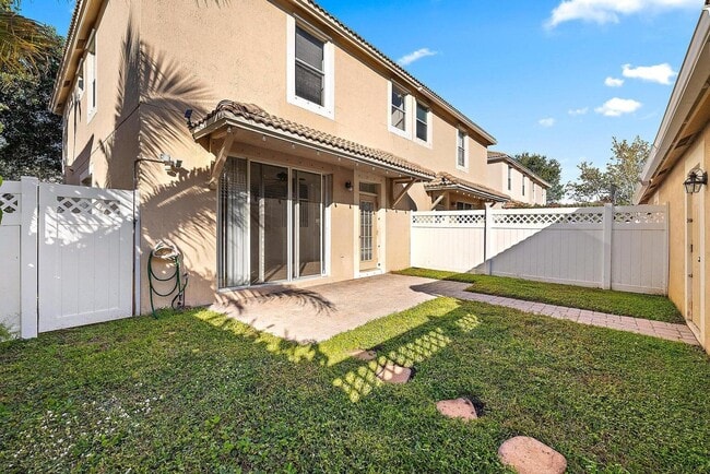 Building Photo - 8050 Murano Cir