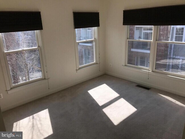 Building Photo - 2324 Cobble Hill Terrace
