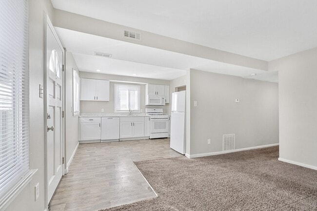 Building Photo - 6190 Cordell St