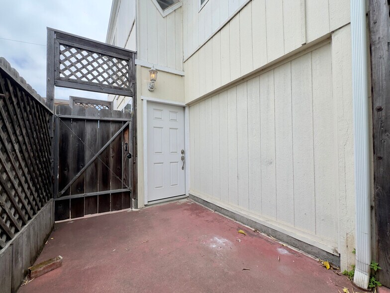 Building Photo - 1342 Hearst Ave