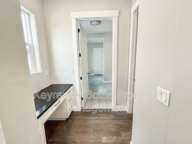 Building Photo - 8081 W Brooks Dr