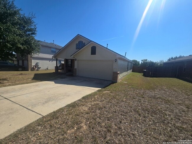 Building Photo - 154 Lake Washington Dr