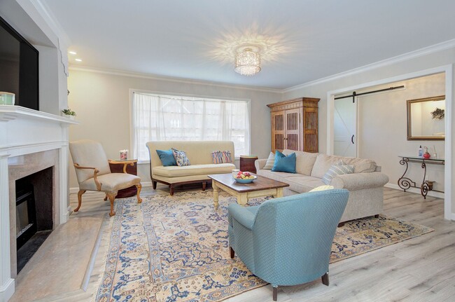 Building Photo - Discover this beautifully updated full brick single-family home in the heart of the historic Wesl...