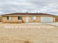 Building Photo - Very Nice 3 bedroom 2 Bathroom Home Near D...