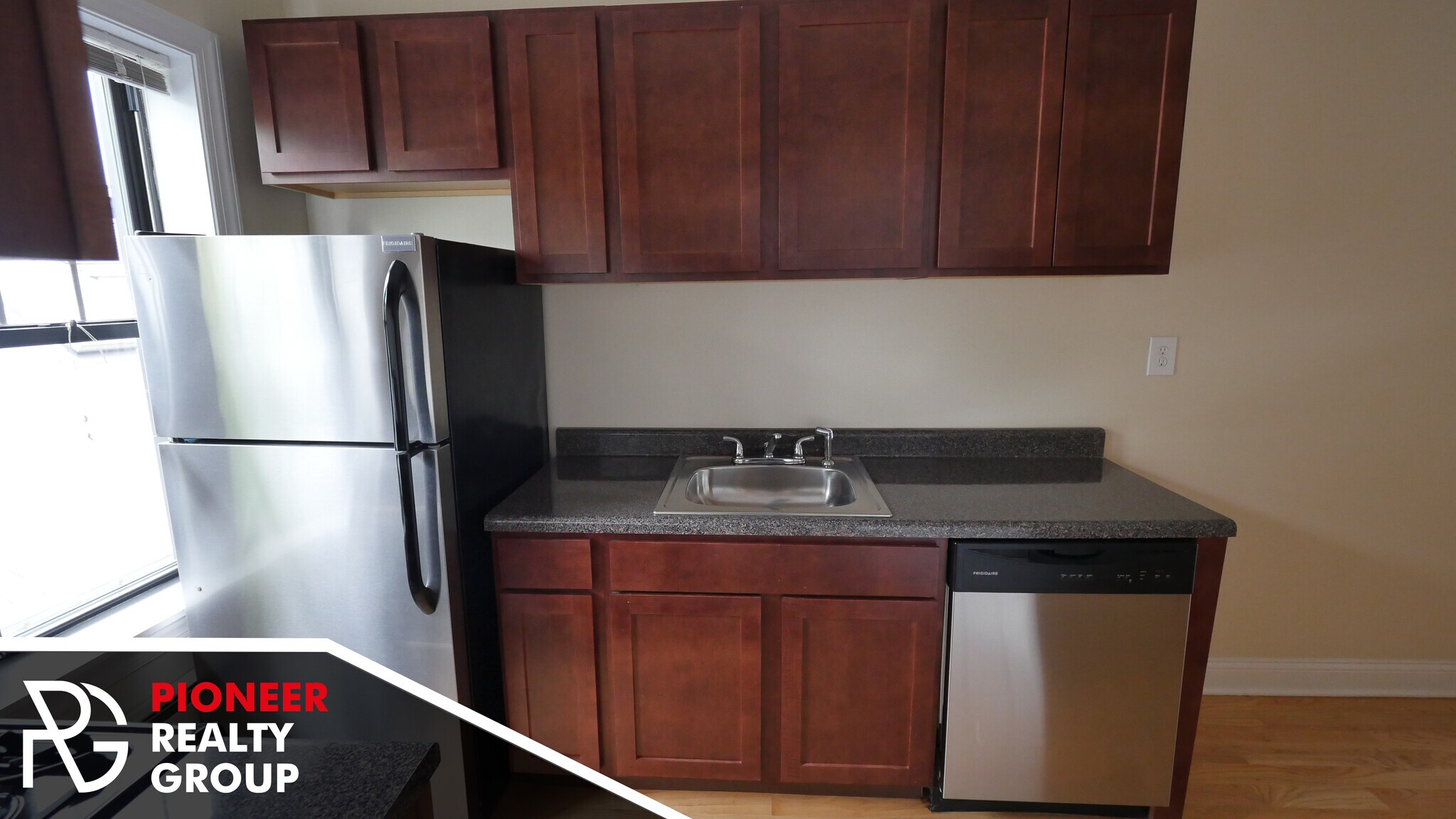 Building Photo - 2842 N Orchard St