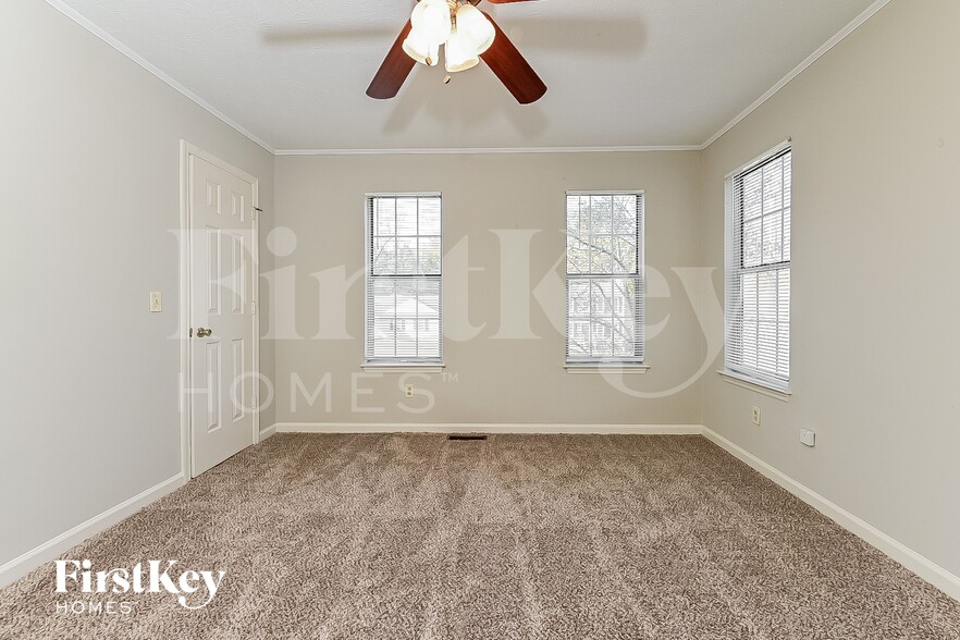 Building Photo - 6256 Valdez Dr