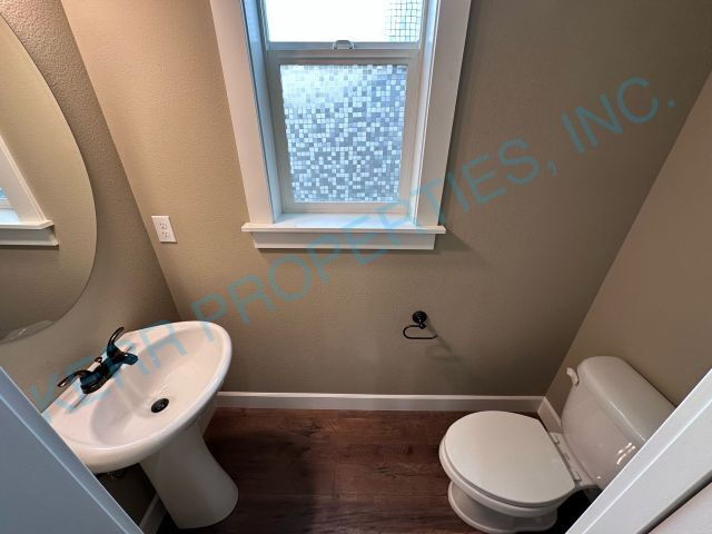 Building Photo - FREE RENT! Spacious 4-Bedroom Retreat with 2.5 Baths in Estacada – Your Dream Home Awaits!