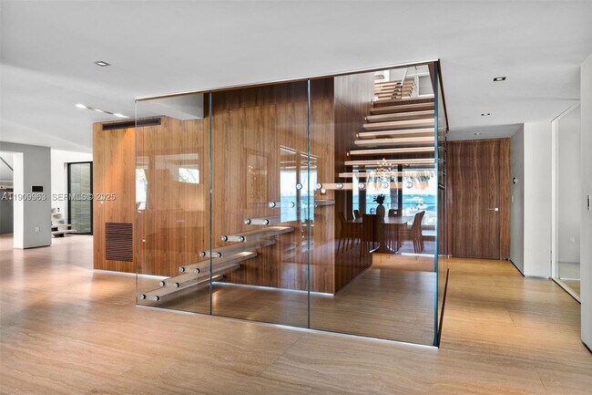 Building Photo - 360 Harbor Dr