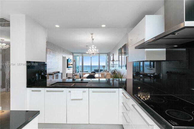 Building Photo - 17121 Collins Ave