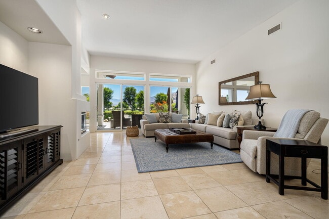 Building Photo - 79695 Mandarina