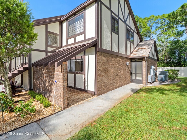Building Photo - 751 Greenwood Manor Cir