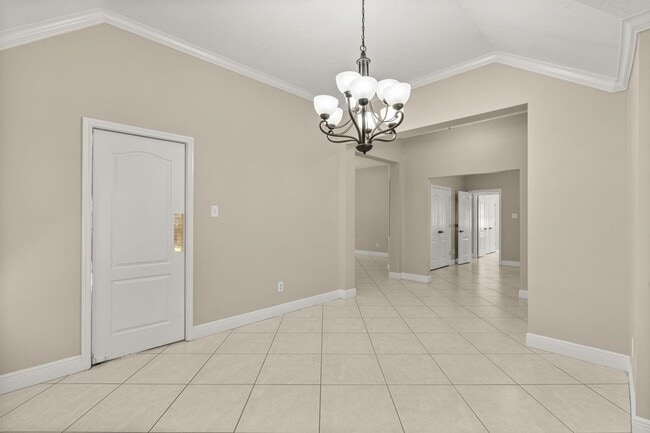 Building Photo - 4503 Summer Lakes