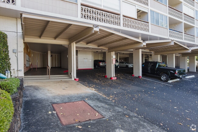 Building Photo - 1619 Kamamalu Ave