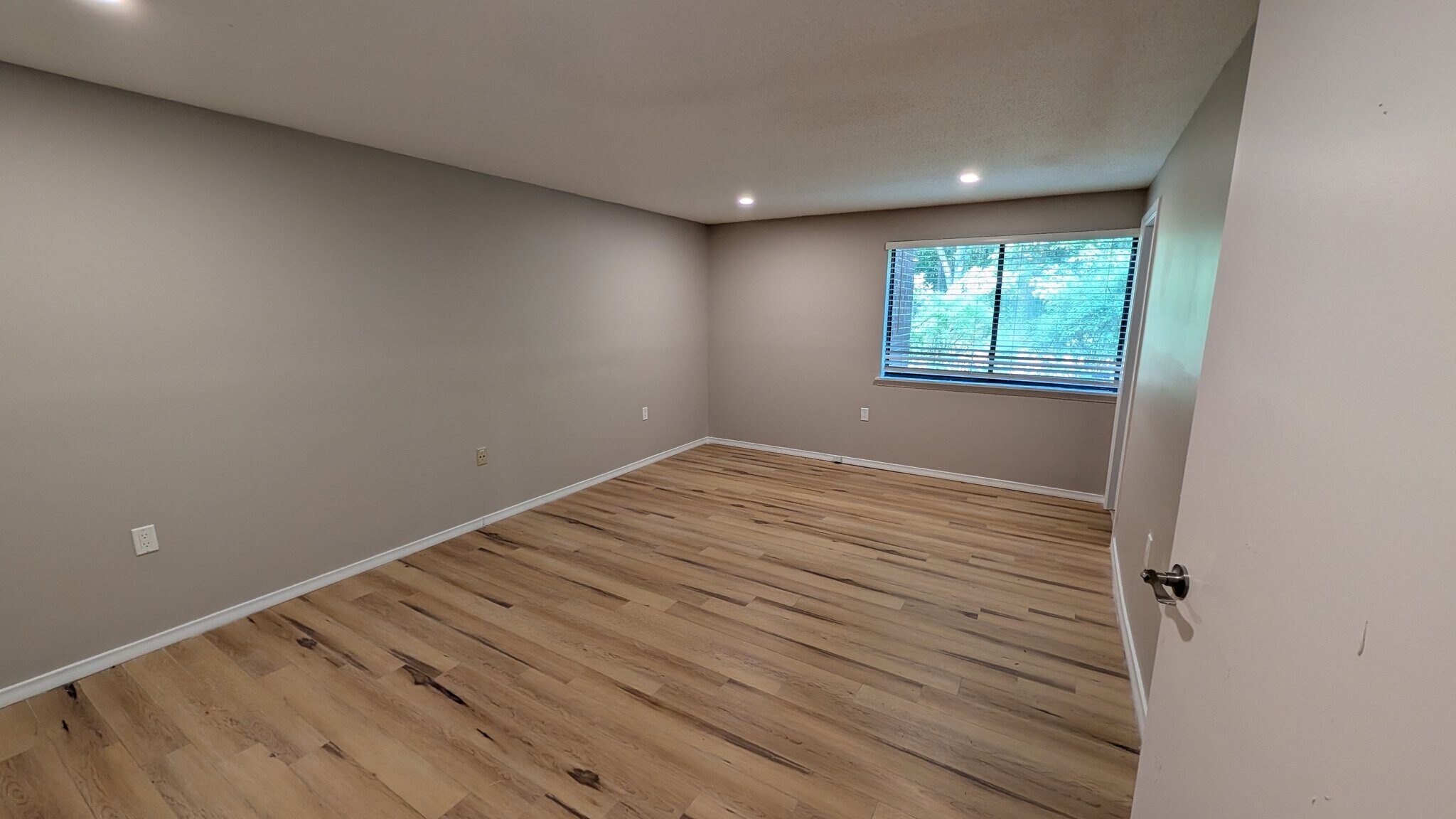 Building Photo - 48 Avonwood Rd