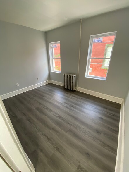 Building Photo - 4551 Mulberry St