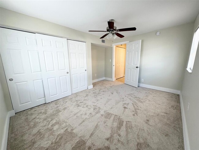 Building Photo - 736 86th Ave N