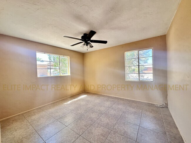 Building Photo - 5962 E 25th St