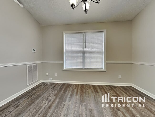 Building Photo - 4194 Riverbank Ct