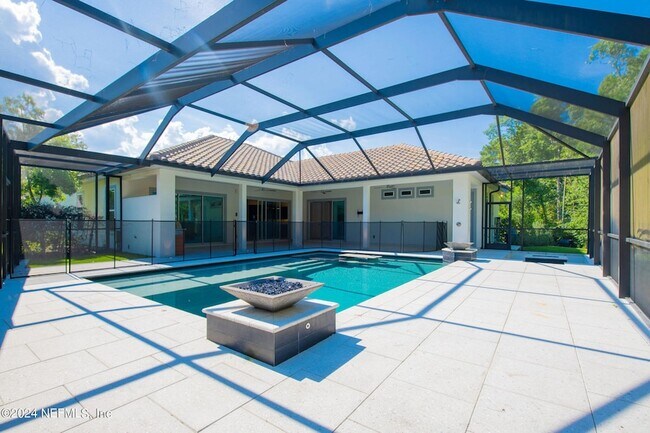 Building Photo - 3085 Danube Ct