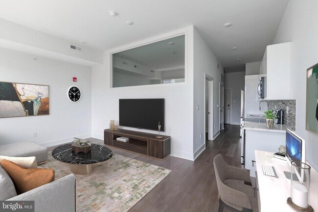 Building Photo - 813 N Broad St