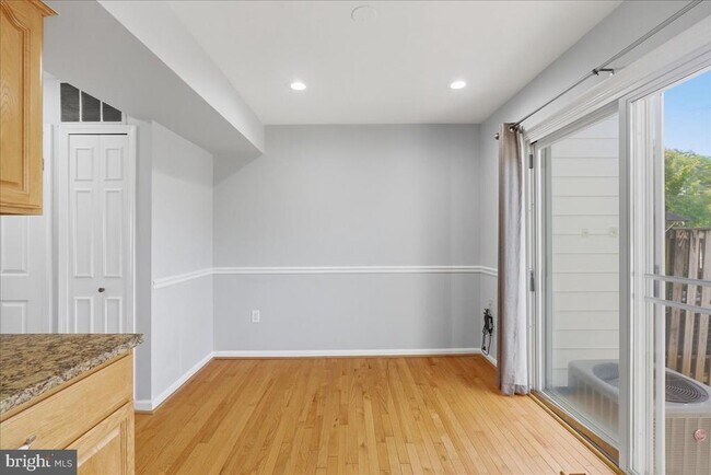 Building Photo - 2988 Valera Ct